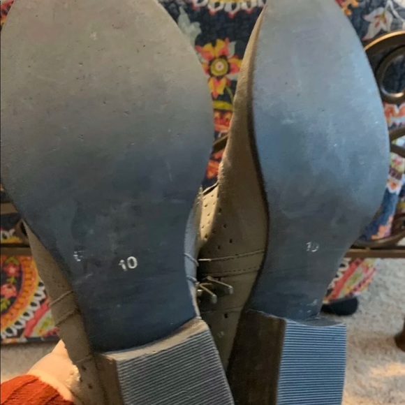 Diba True booties - Picture 2 of 4